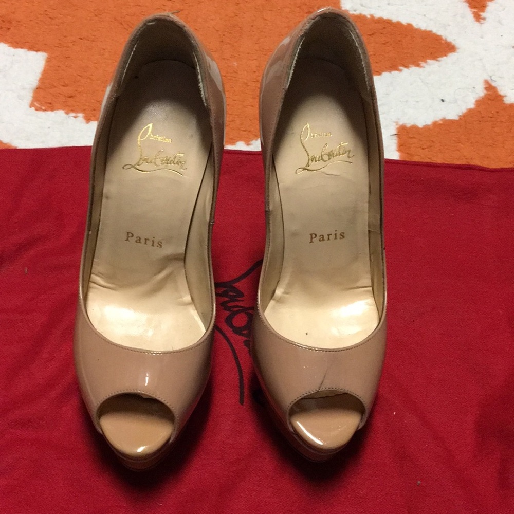 Authentic CL Lady Peep Patent Leather